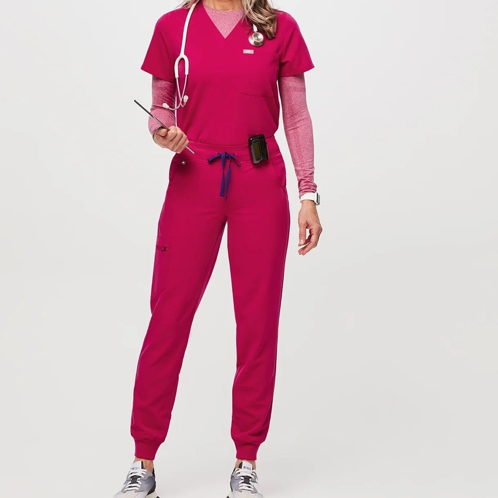 Figs Zamora Joggers set - Ultra Rose Limited Edition color